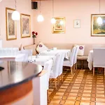 Hotel Alter Telegraf 3*