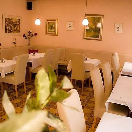 Hotel Alter Telegraf 3*